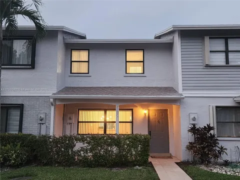 10577 NW 8th St, Pembroke Pines, FL 33026 - MLS#: A11750382