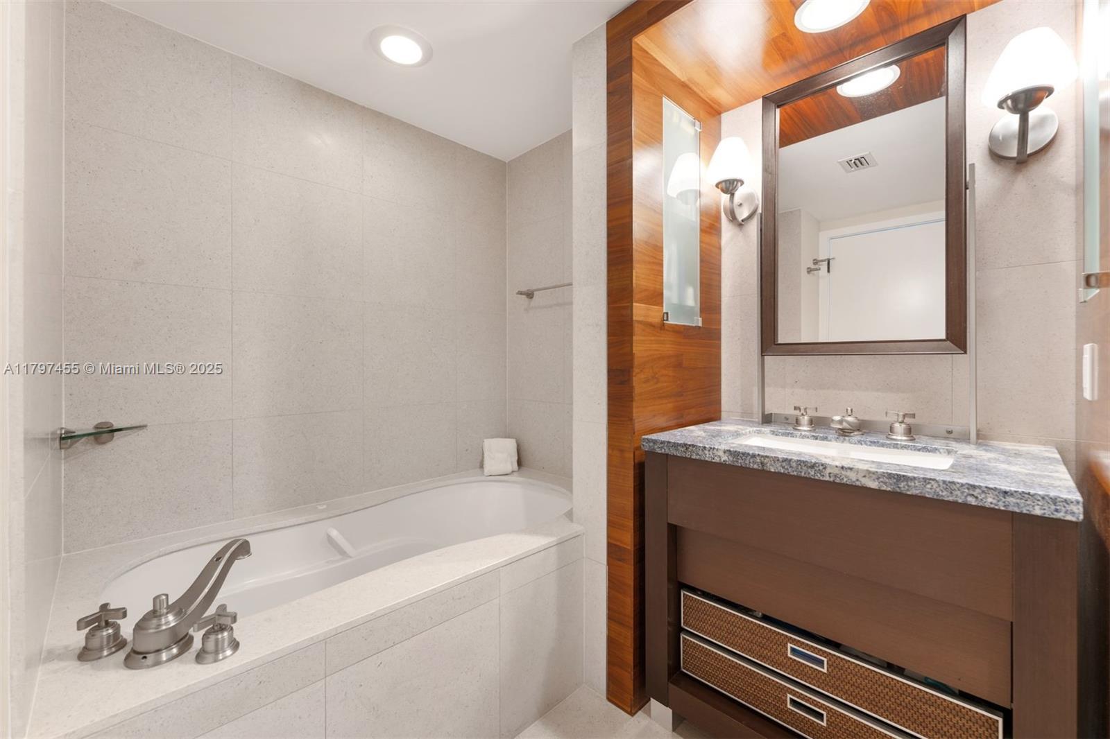 CENTRAL CARILLON BEACH CO - Residential