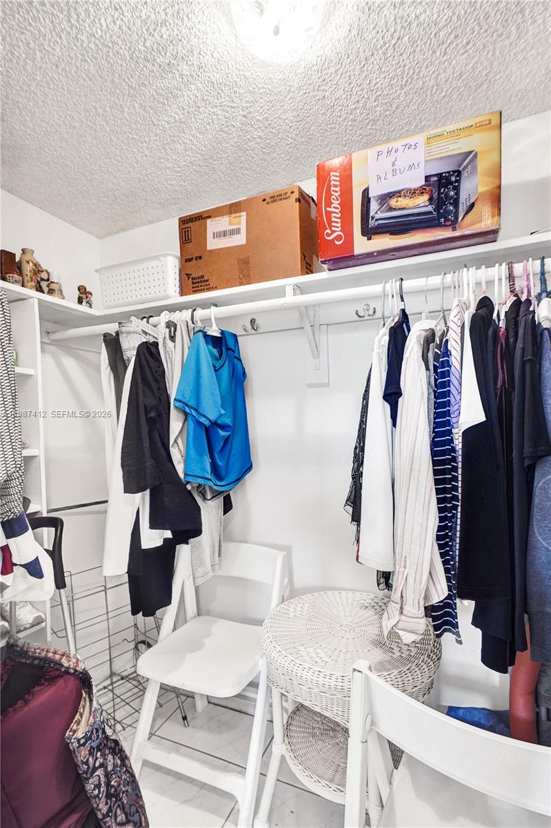 WINSTON TOWERS 200 - Residential