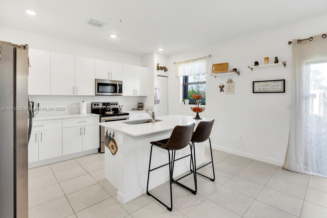 SUNSET PINES - Residential