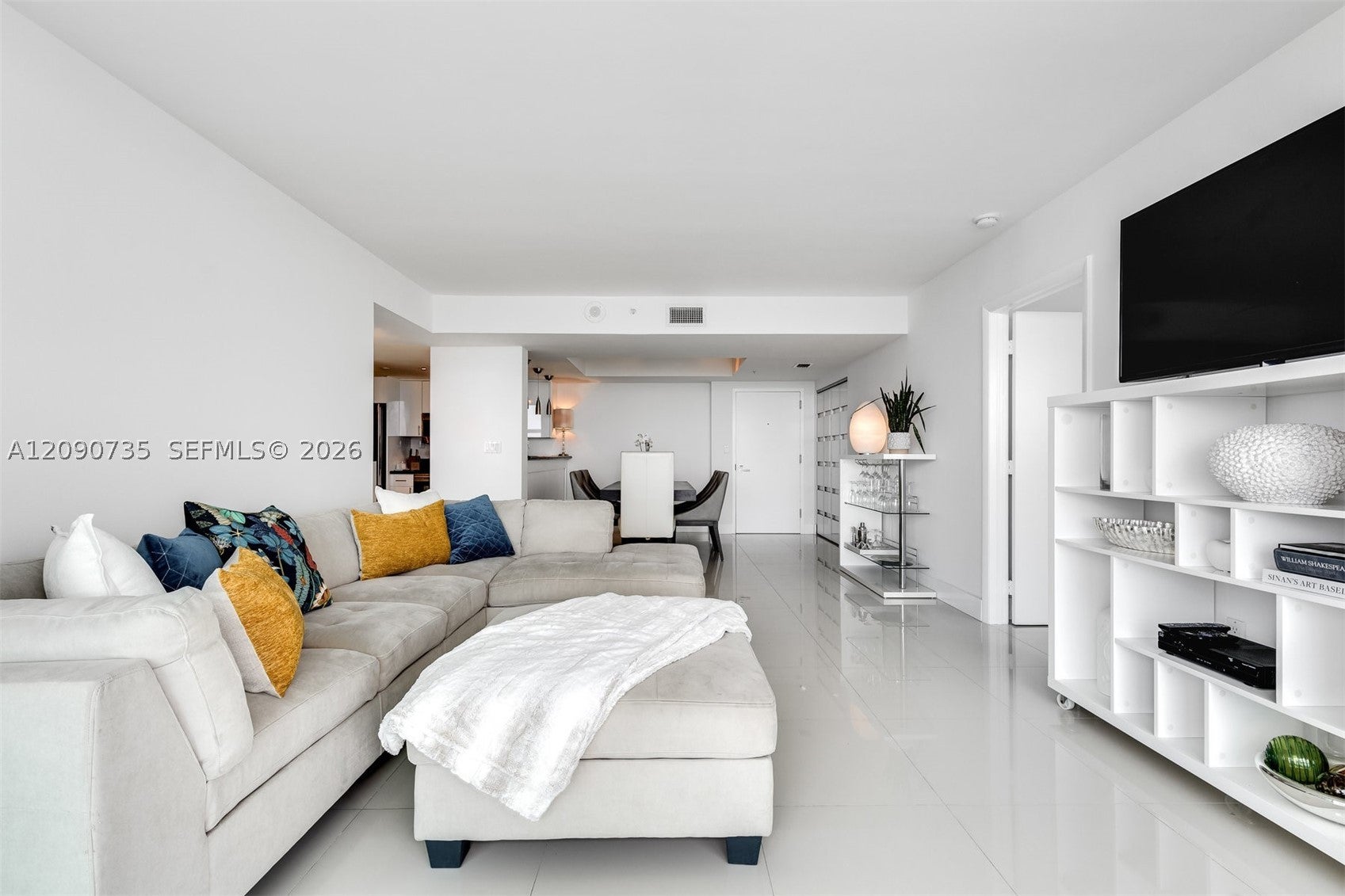 650 west ave 2710
