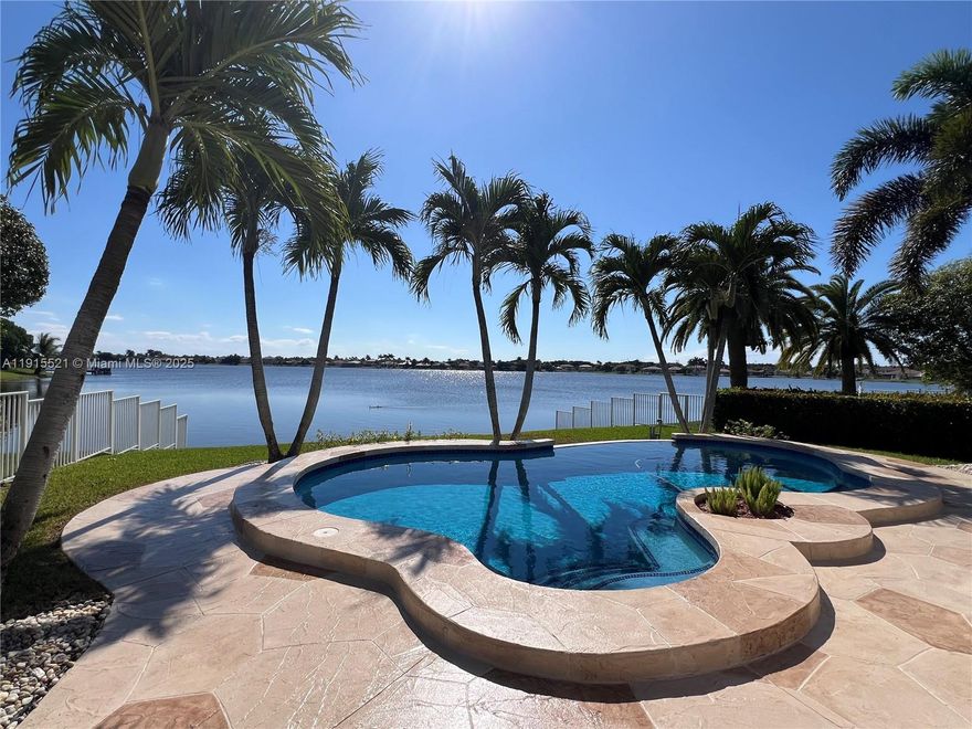 INCREDIBLE LAKE VIEW HOME LOCATED IN THE PEMBROKE PINES DESIRABLE KEYSTONE LAKE GATED COMMUNITY.  THIS IS SPLIT BEDROOM POOL HOME AN INFINITY EDGE OVERLOOKING A STUNNING VIEW OF THE LAKE. THIS HOME HAS BEEN WELL KEPT AND SHOWS OF PRIDE OWNERSHIP
**CALL LISTING AGENT FOR SHOWINGS