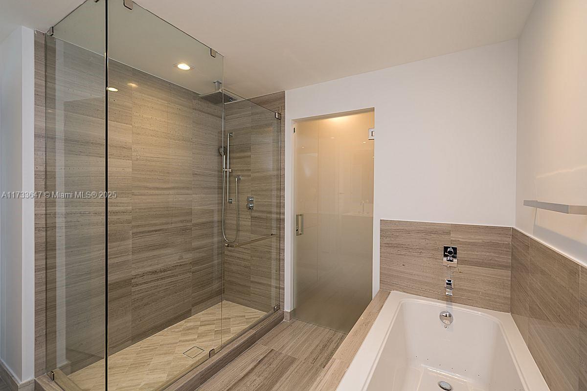 OCEANA KEY BISCAYNE CONDO - Residential