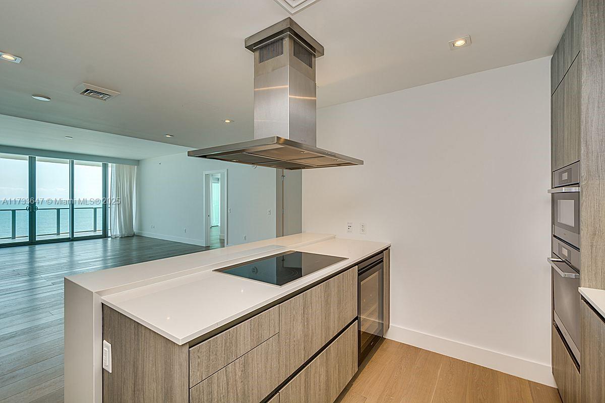 OCEANA KEY BISCAYNE CONDO - Residential