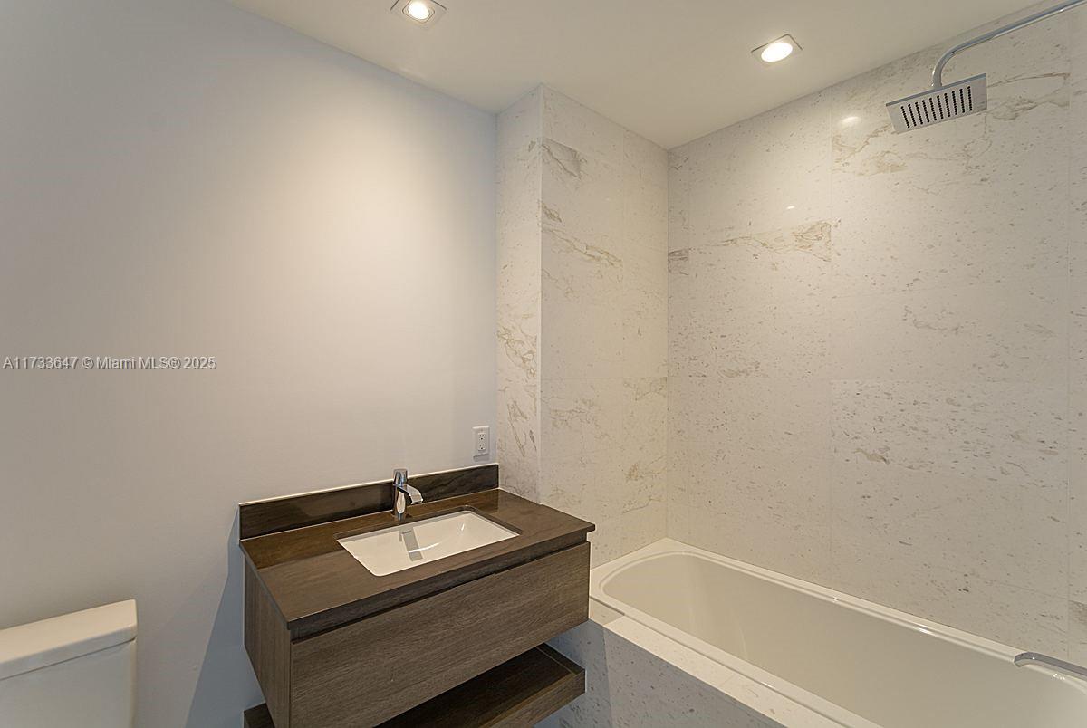 OCEANA KEY BISCAYNE CONDO - Residential
