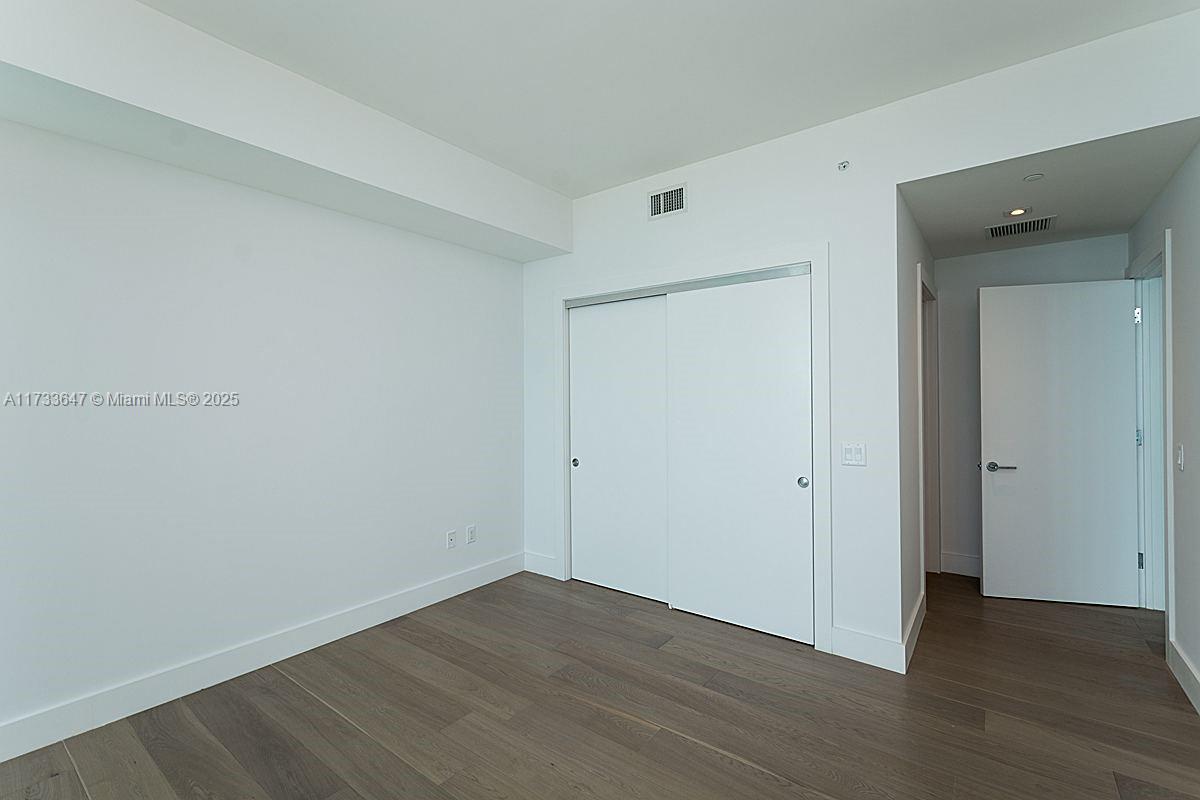 OCEANA KEY BISCAYNE CONDO - Residential