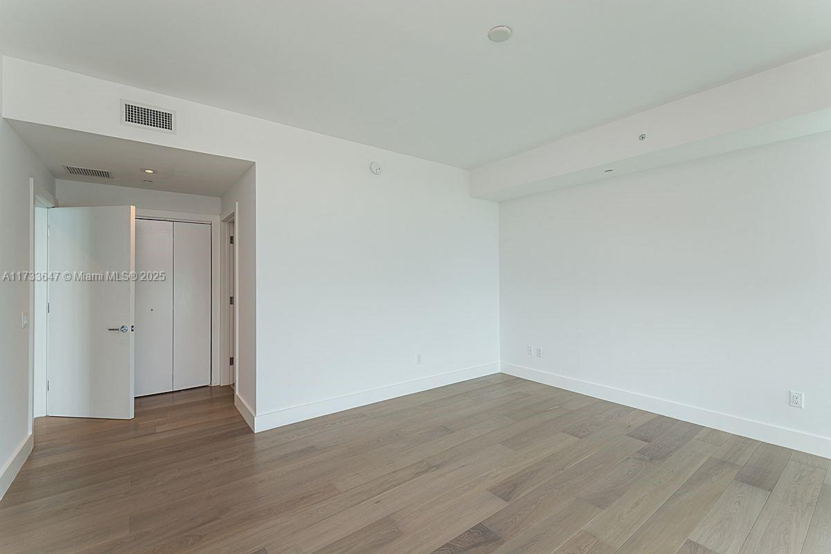 OCEANA KEY BISCAYNE CONDO - Residential