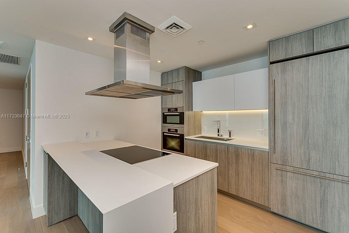 OCEANA KEY BISCAYNE CONDO - Residential