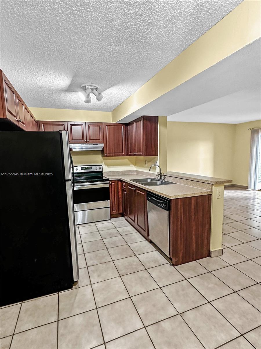 250 W Palm Cir W 103