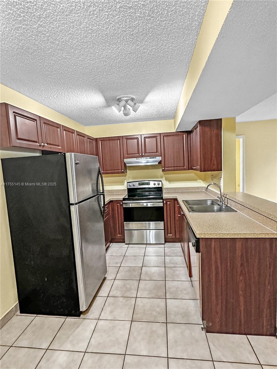 250 W Palm Cir W 103