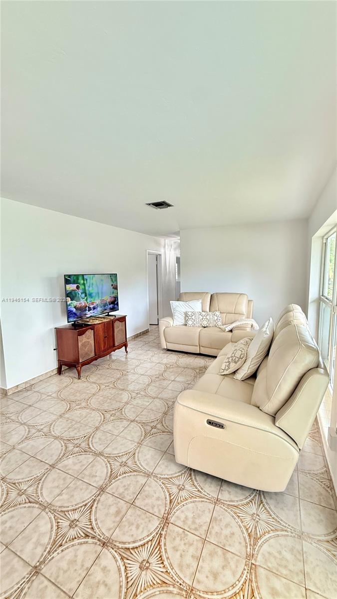 FAIRWAY ESTATES SEC SIX - Residential