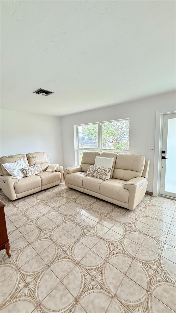 FAIRWAY ESTATES SEC SIX - Residential