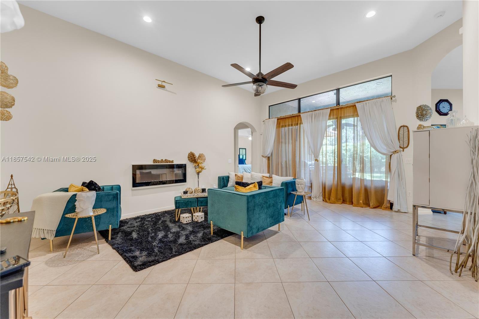 TIVOLI RESERVE - Residential