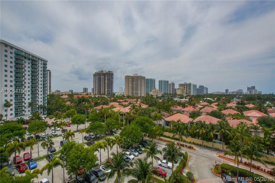 OCEAN RESERVE'S LARGEST AND MOST DESIRED LINE WITH BREATHTAKING VIEWS. BEST VALUE IN SUNNY ISLES, LENIENT RENTAL RESTRICTIONS, GENERATING GREAT RENTAL INCOME.  IDEALLY SITUATED ON COLLINS JUST SOUTH OF GOLDEN BEACH.  EASY ACCESS TO BEACHES, MALLS, GOLF COURSES, AIRPORTS AND EXPRESSWAYS. AMMENITIES INCLUDE POOL, TENNIS COURTS, BUSINESS CENTER, FITNESS CENTER AND MARKET. RESORT STYLE LIFESTYLE WITH THE ADDRESS TO MATCH.