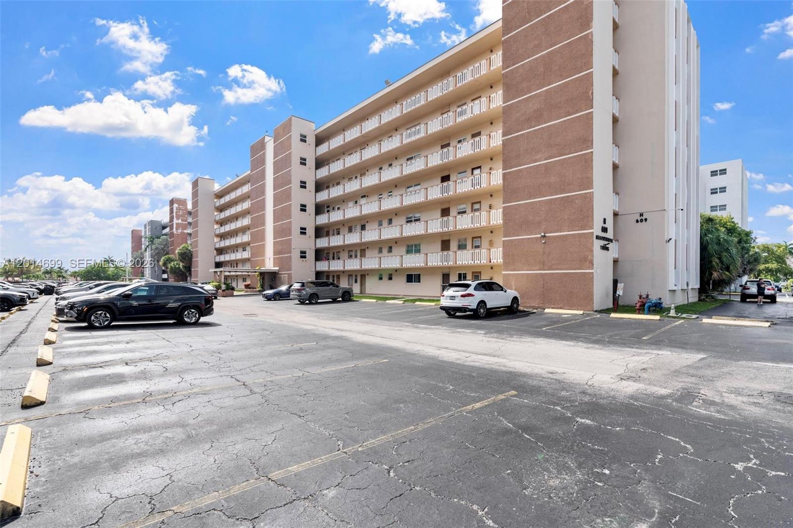 MEADOWBROOK TOWERS CONDO - Residential