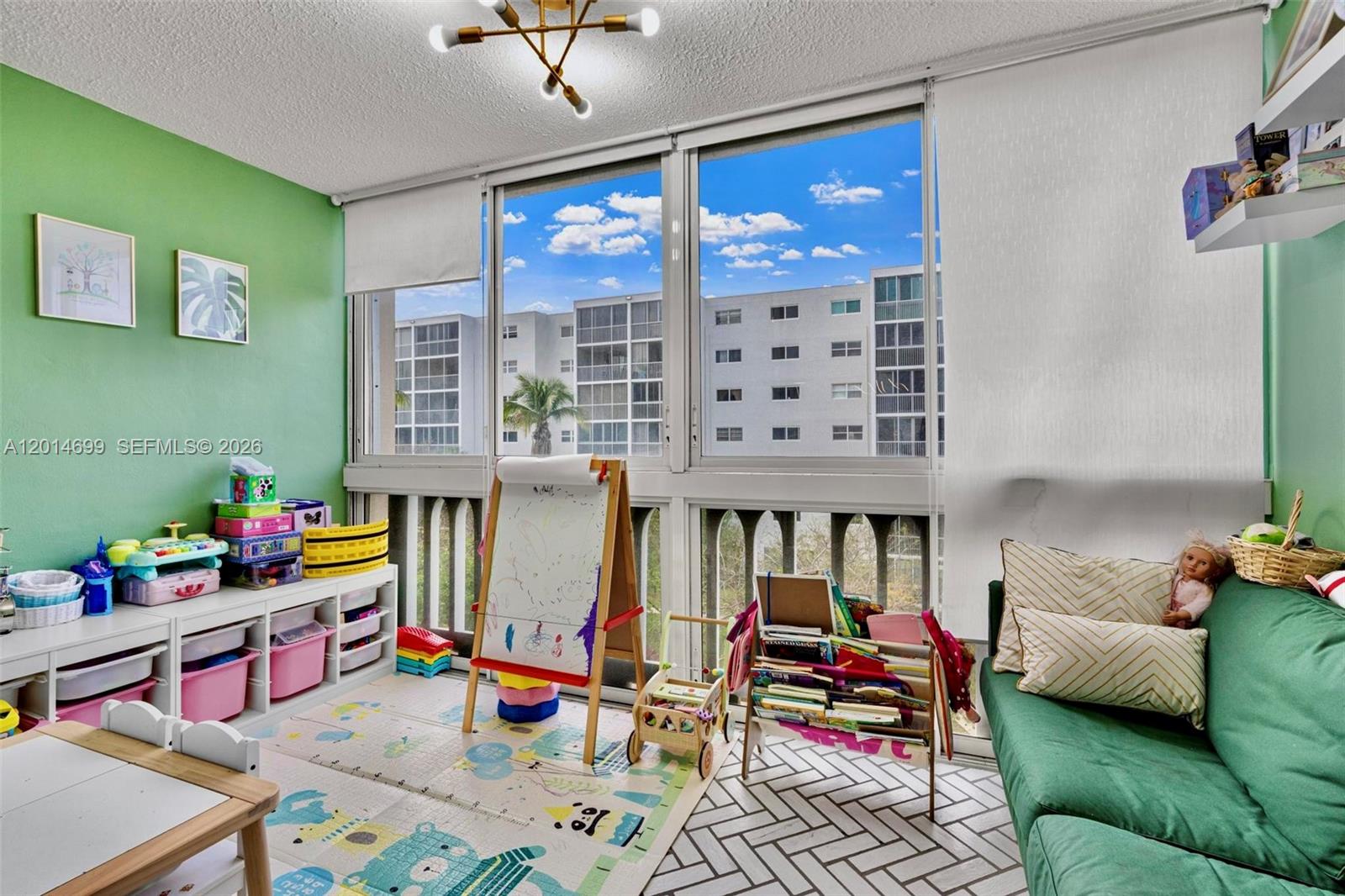 MEADOWBROOK TOWERS CONDO - Residential