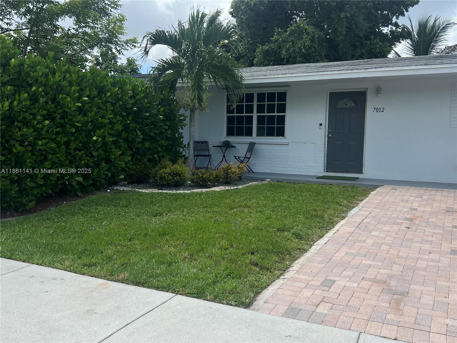 For Rent - Beautifully Renovated 2/1
Welcome to this beautiful home featuring a modern kitchen, sleek tile flooring throughout, a convenient laundry room with washer and dryer included. Enjoy a beautiful backyard with a patio area, perfect for outdoor living and entertaining.
NO HOA
NO RESTRICTIONS
PET- FRIENDLY
EASY ACCESS TO THE FLORIDA TURNPIKE , I-95, MAJOR SHOPPING MALLS, HARD ROCK HOTEL AND CASINO, PUBLIC TRANSPORTATION AND MUCH MORE!
BY APPOINTMENT ONLY WITH 24- HOUR NOTICE. CALL OR TEXT AGENT FOR INSTRUCTIONS.