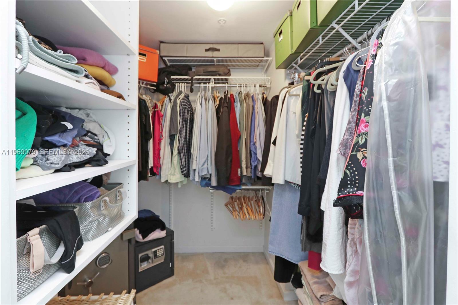 360 CONDO B - Residential