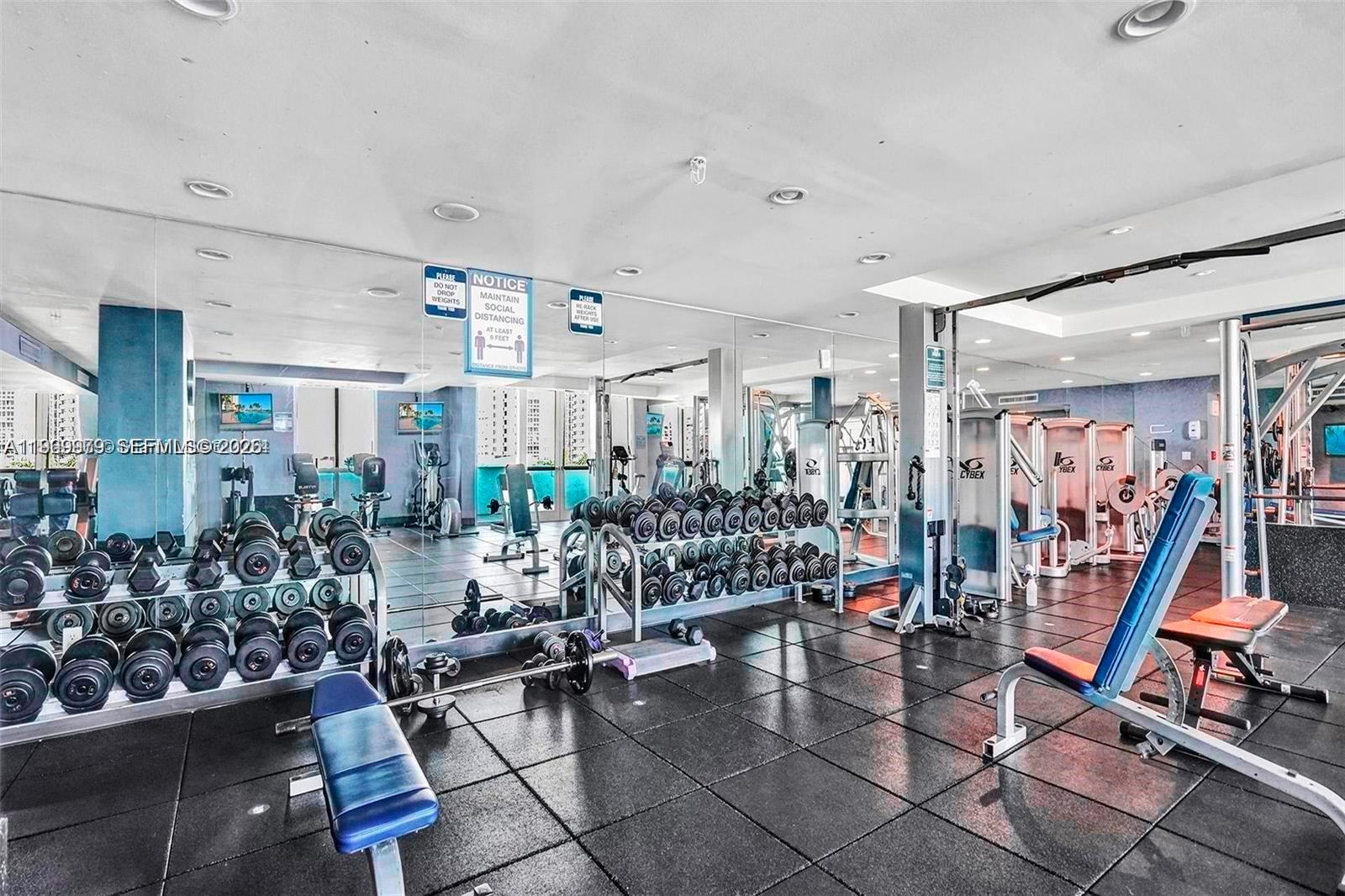 360 CONDO B - Residential