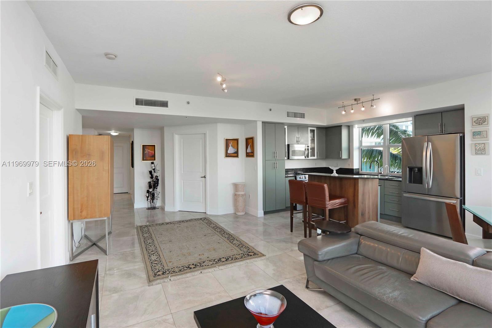 360 CONDO B - Residential