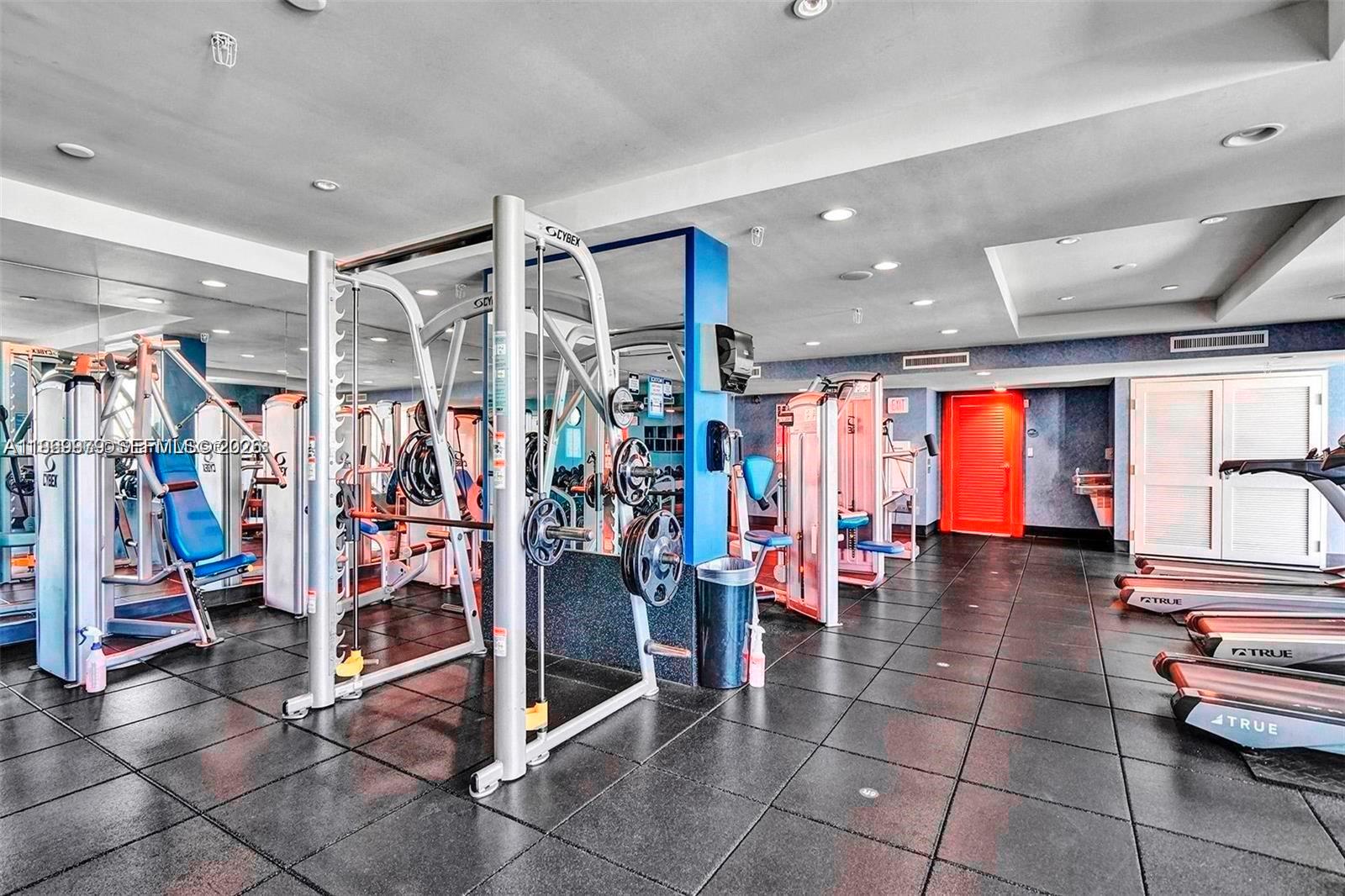 360 CONDO B - Residential