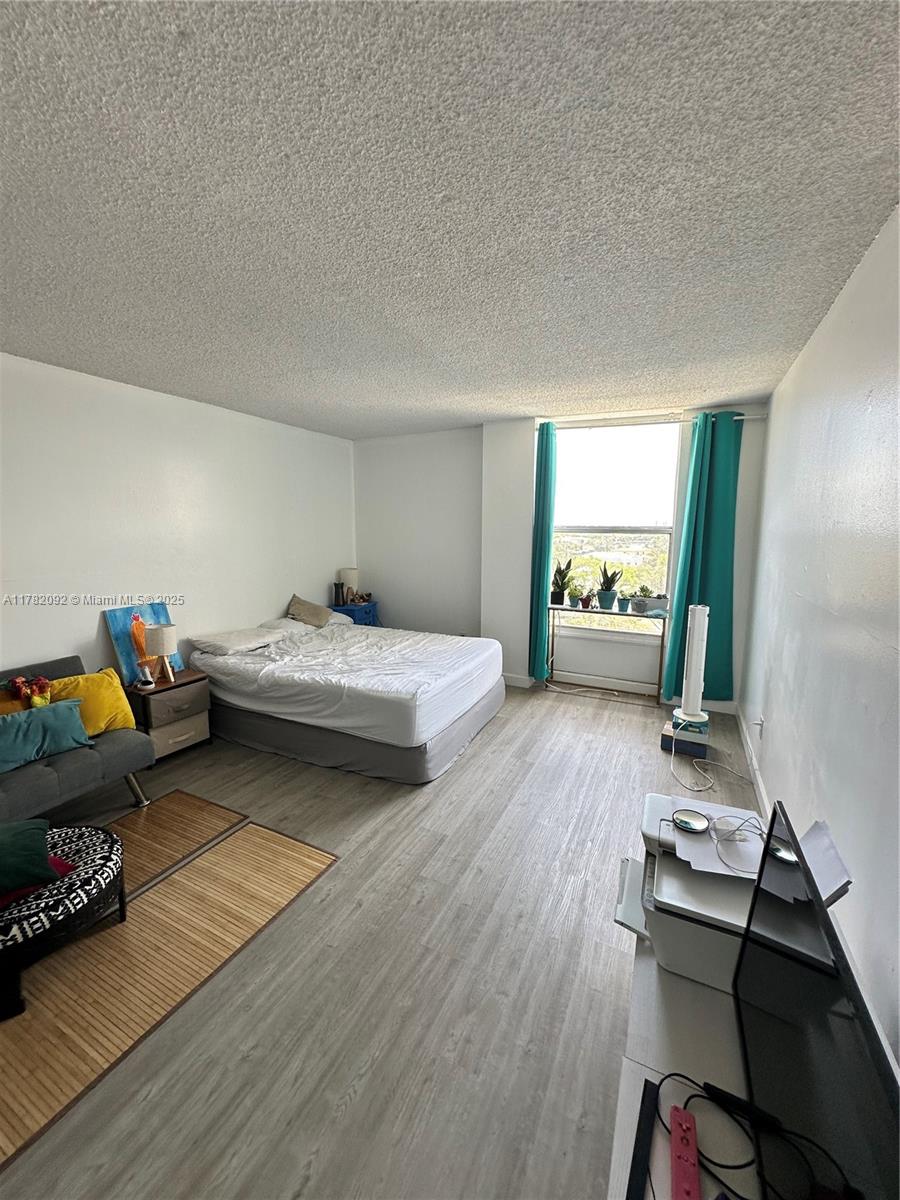 KEYSTONE TOWERS CONDO - Residential