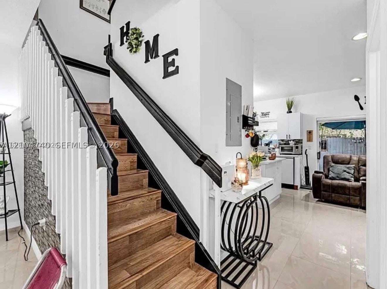 1687 SE 30th St
