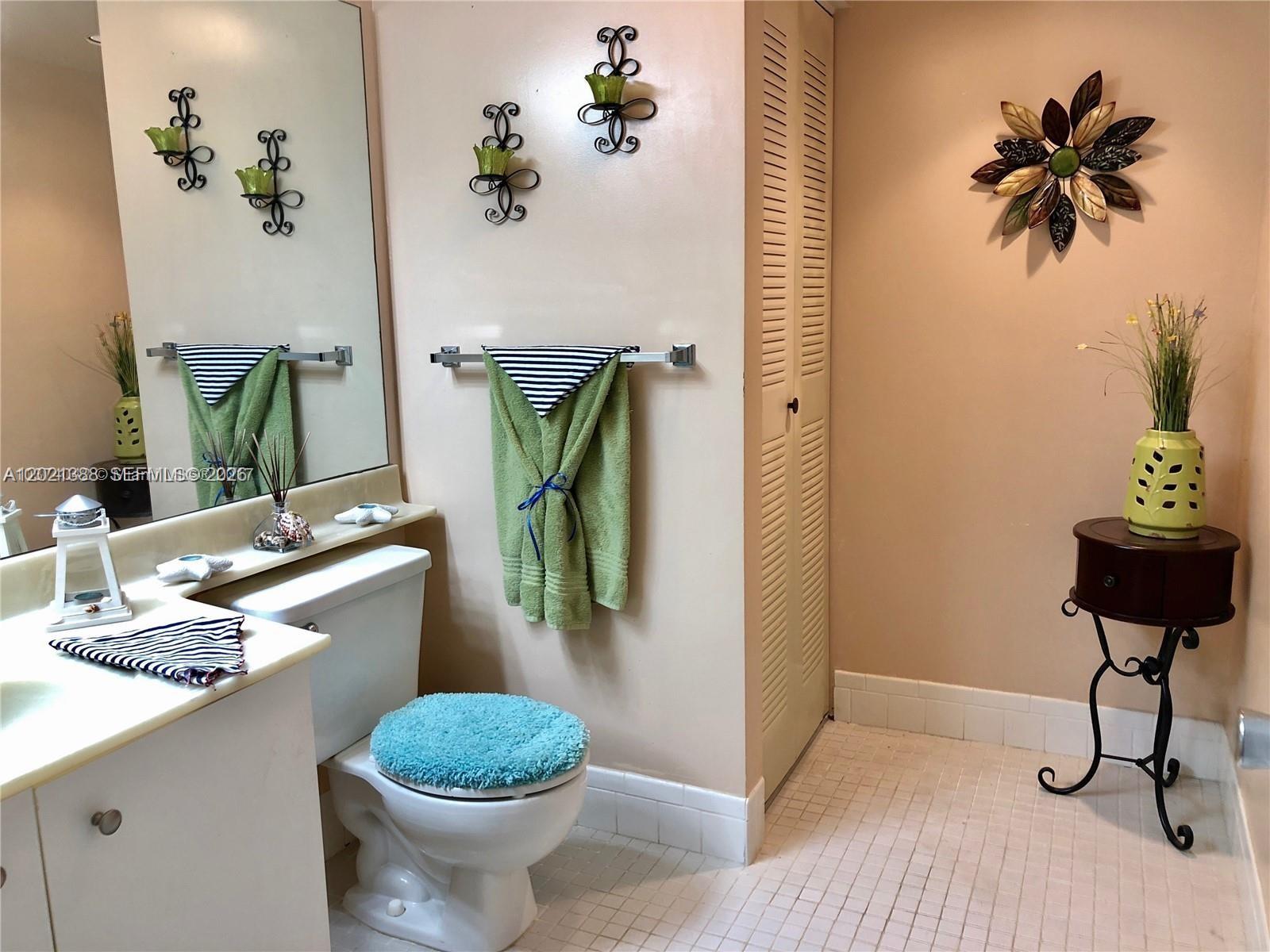 CAMBRIDGE AT CENTURY VILL - Residential
