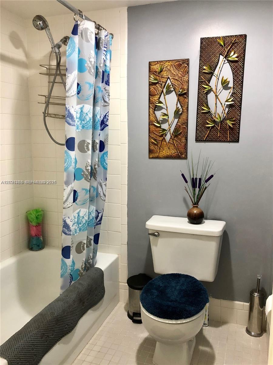 CAMBRIDGE AT CENTURY VILL - Residential