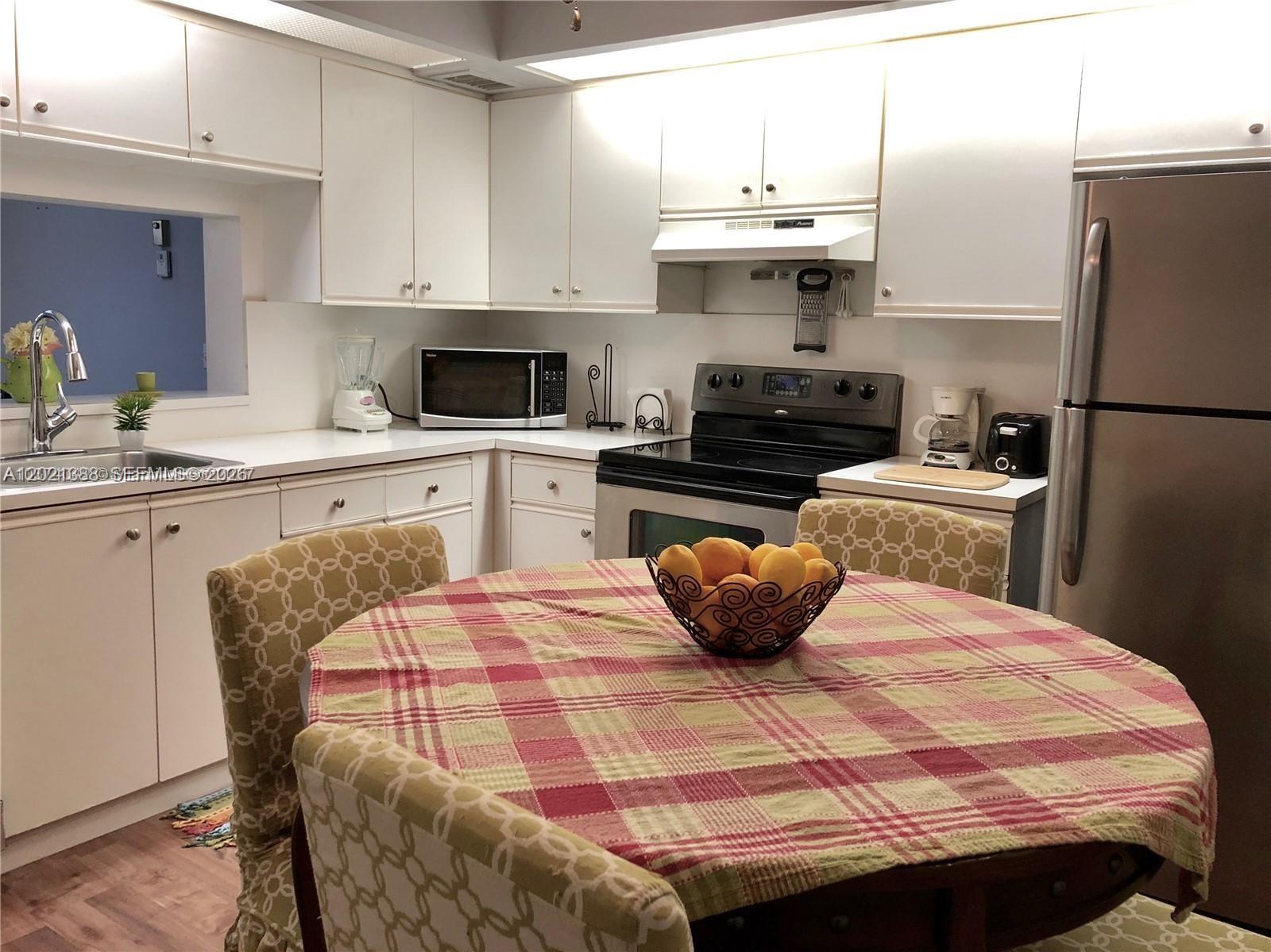 CAMBRIDGE AT CENTURY VILL - Residential