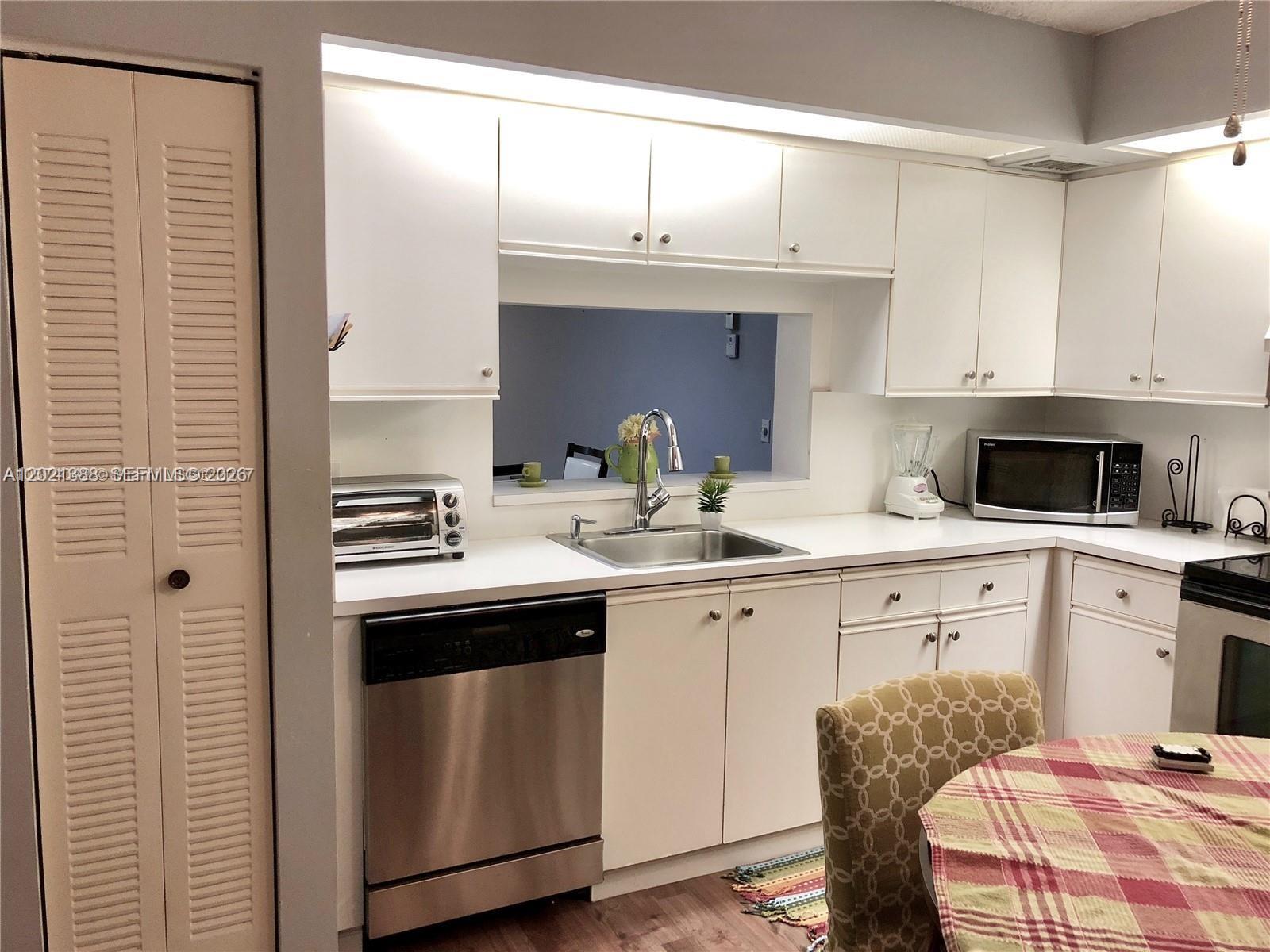 CAMBRIDGE AT CENTURY VILL - Residential