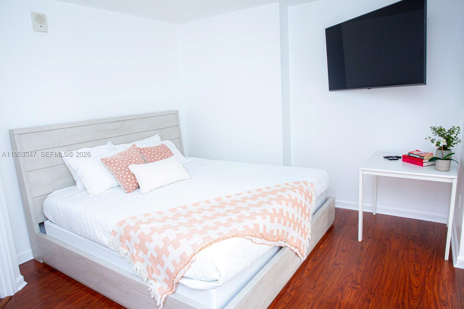 THE CLUB AT BRICKELL BAY - Residential