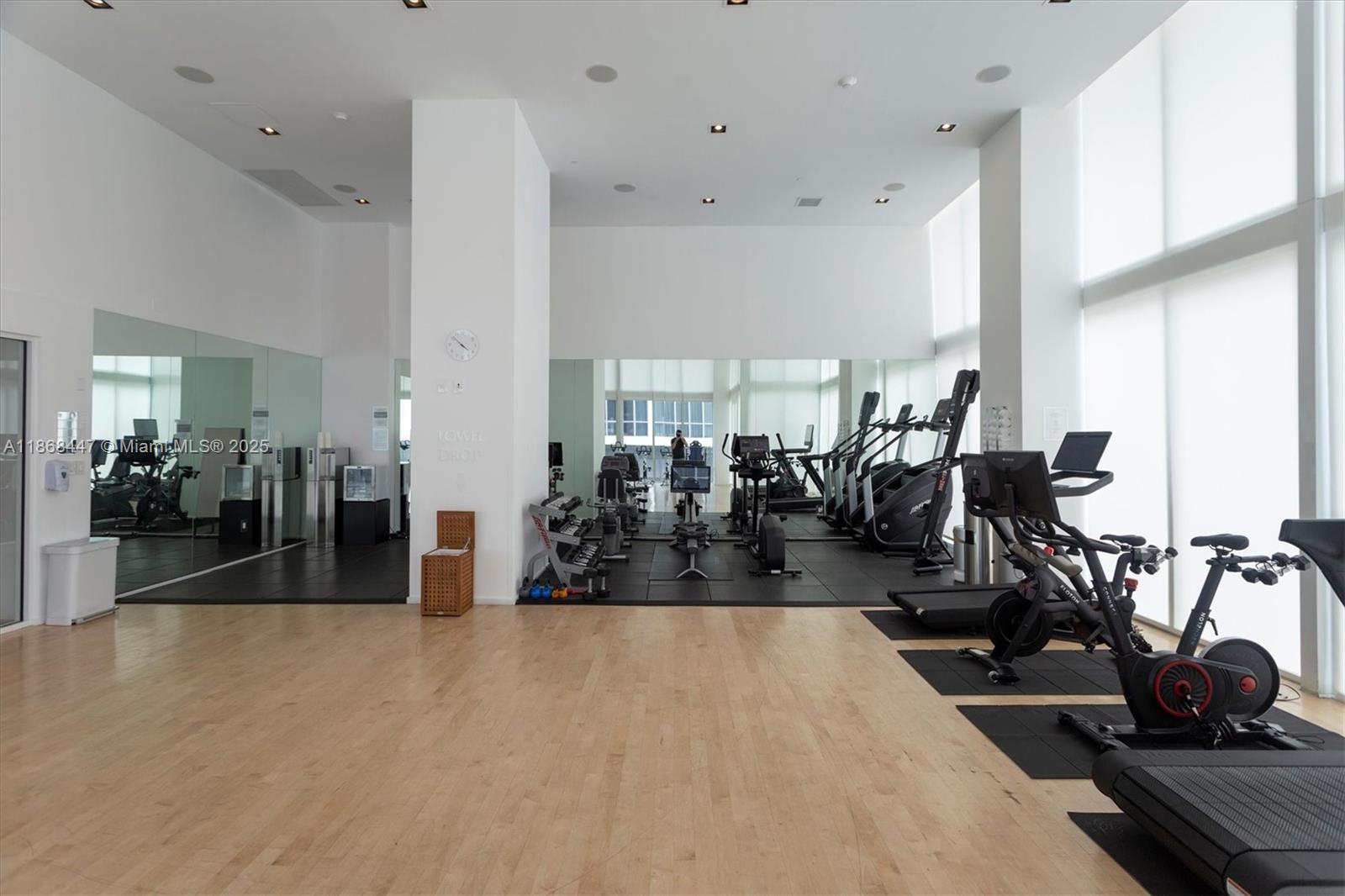 TEN MUSEUM PK RESIDENTIAL - Residential