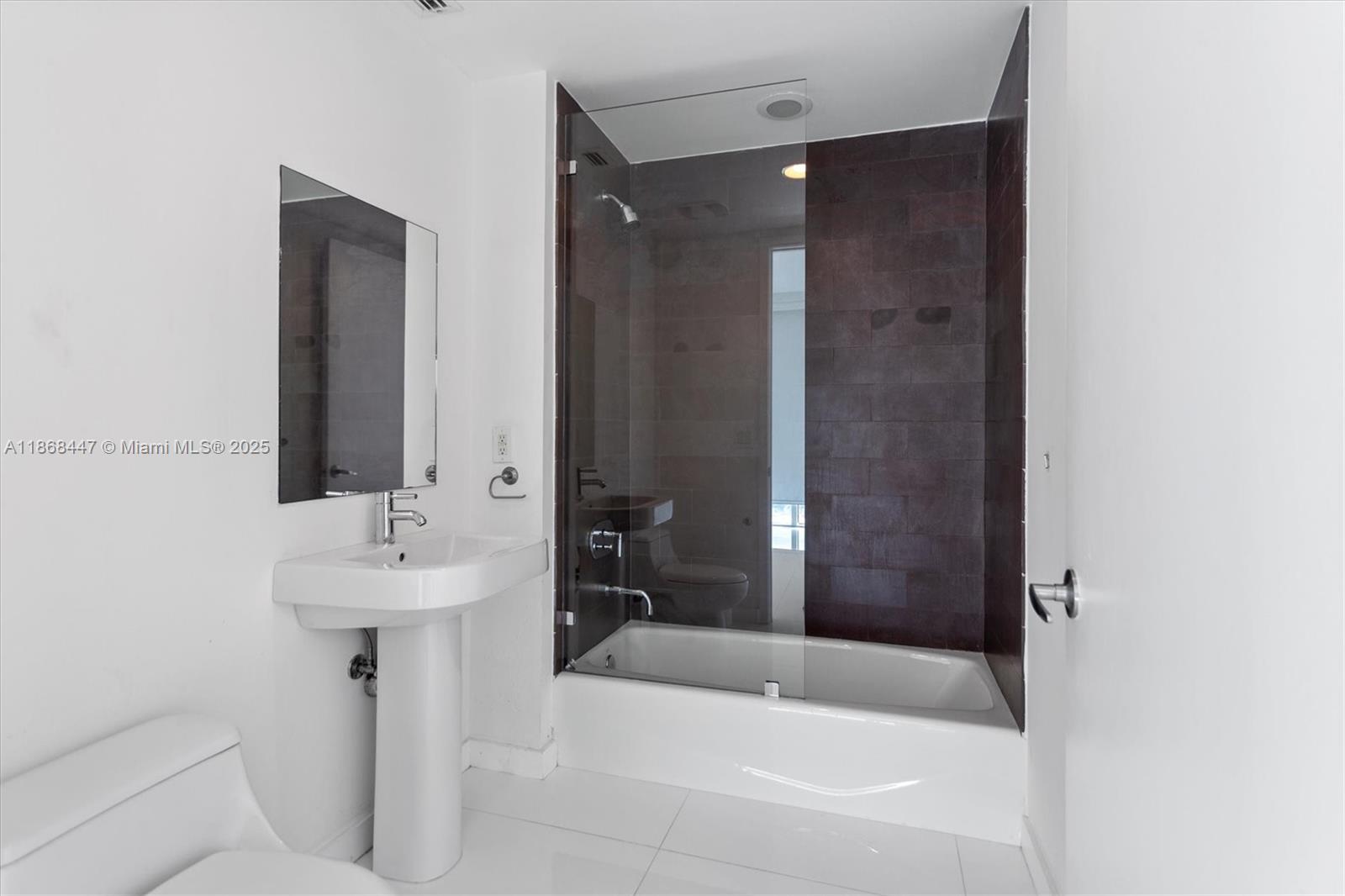 TEN MUSEUM PK RESIDENTIAL - Residential