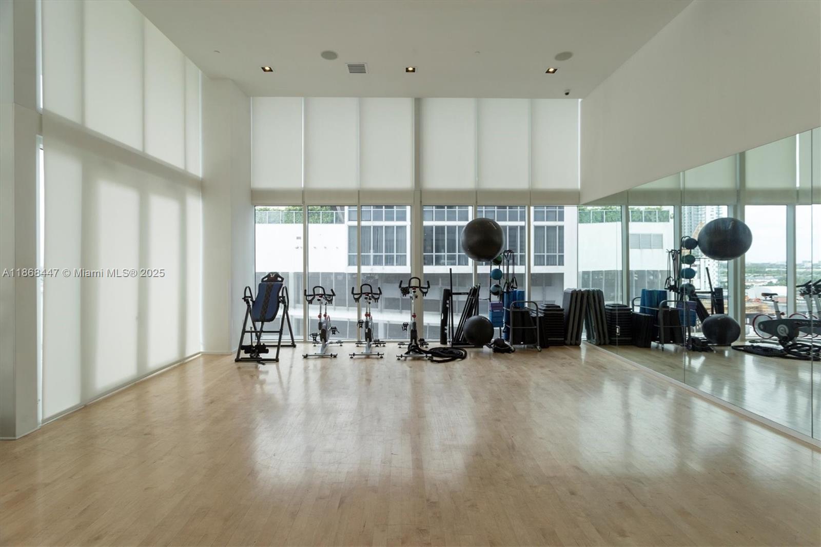 TEN MUSEUM PK RESIDENTIAL - Residential