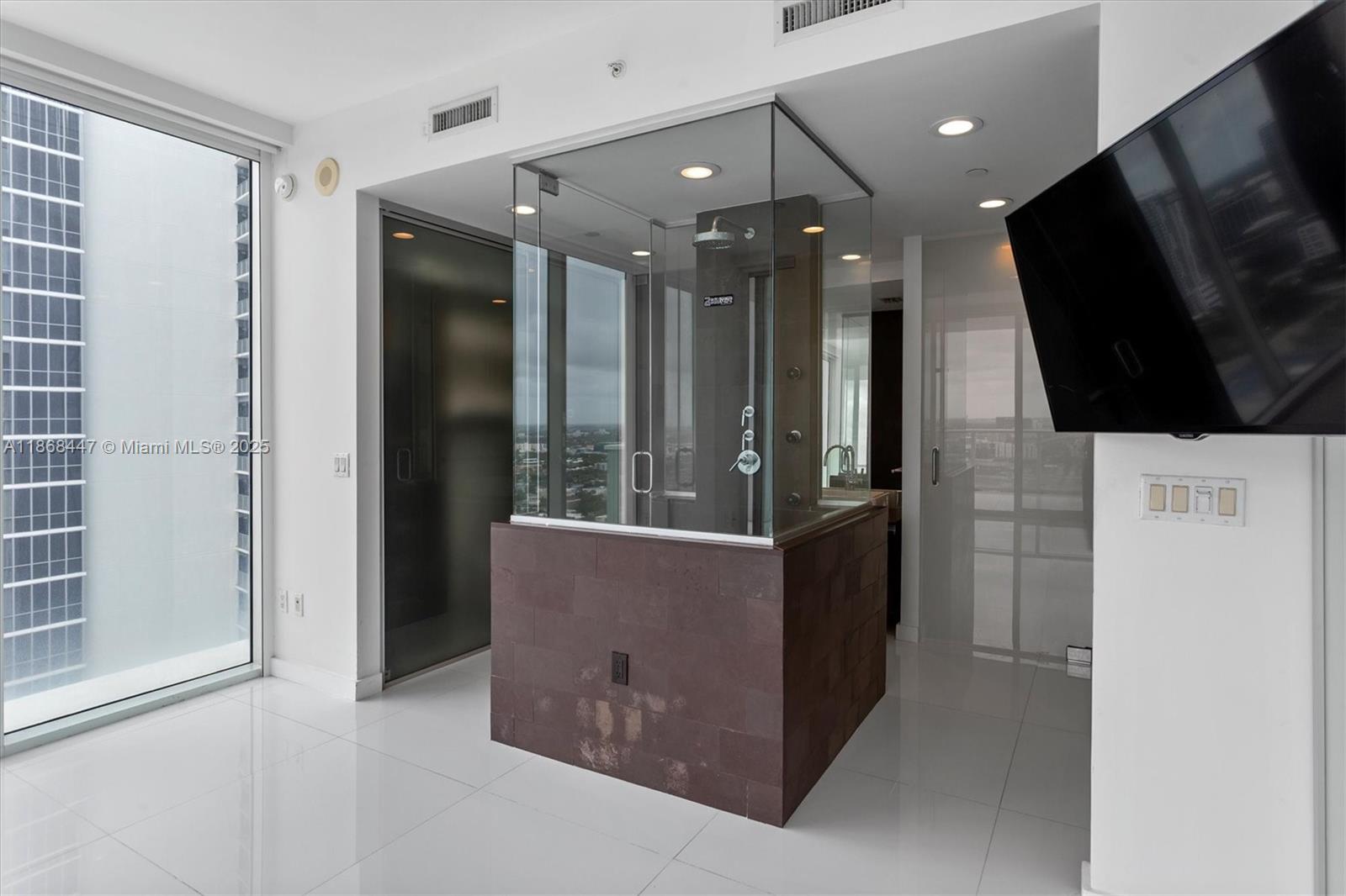 TEN MUSEUM PK RESIDENTIAL - Residential