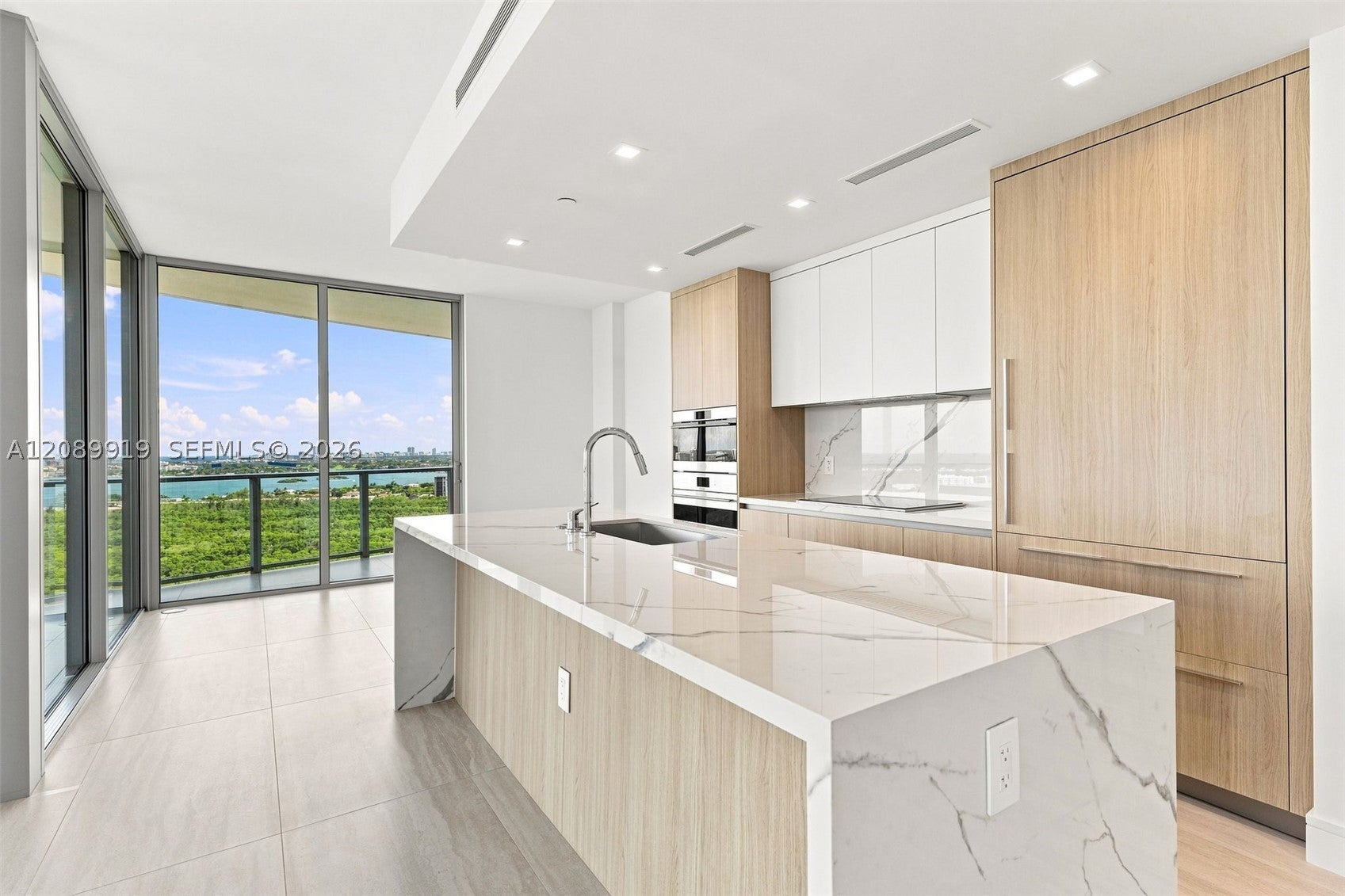 2411 Laguna Cir 2301