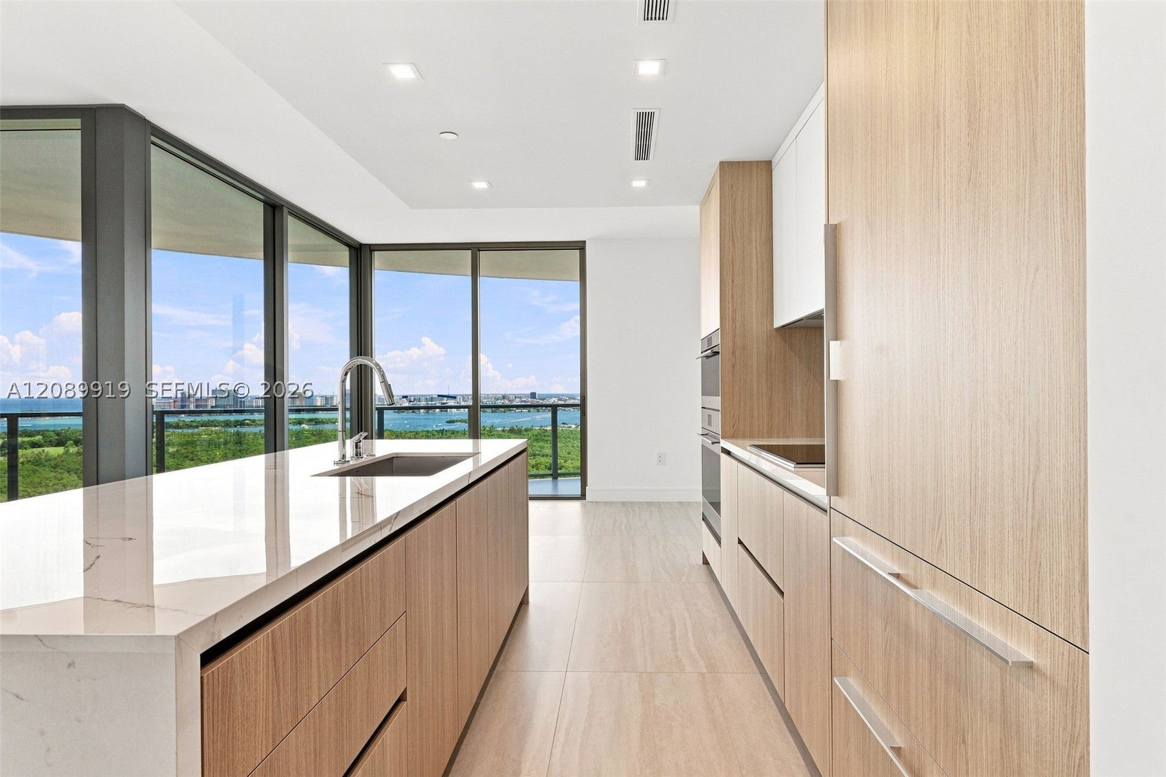 2411 Laguna Cir 2301