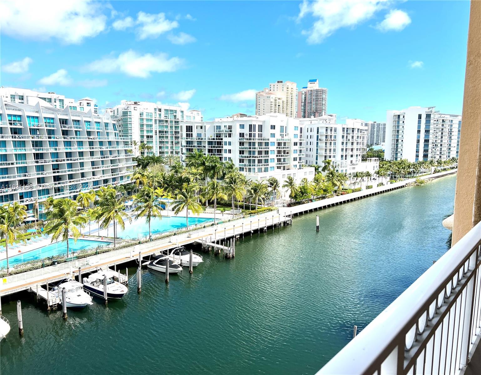 3001 Ne 185th St 715, Aventura, Miami-Dade County, Florida - 2 Bedrooms  
2 Bathrooms - 