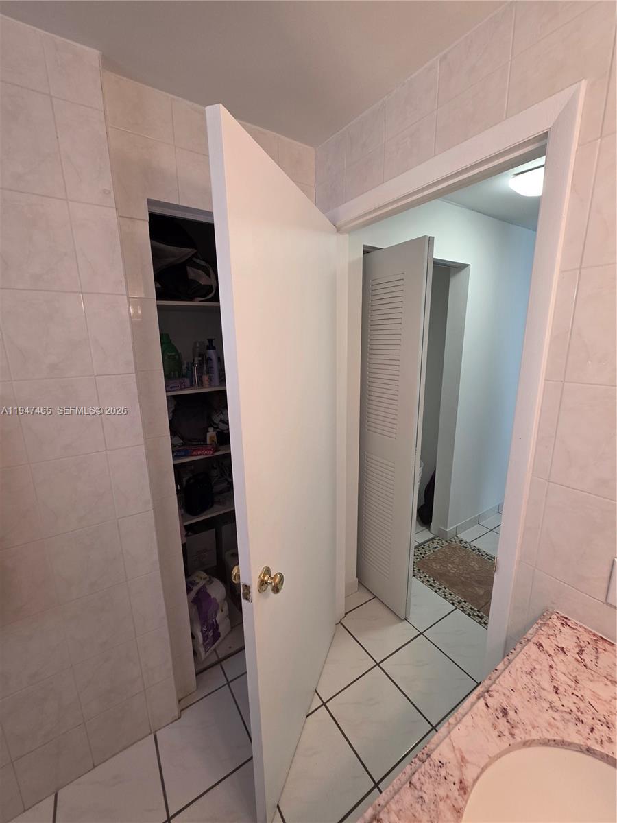 JEFFERSON PLAZA CONDO - Residential Lease