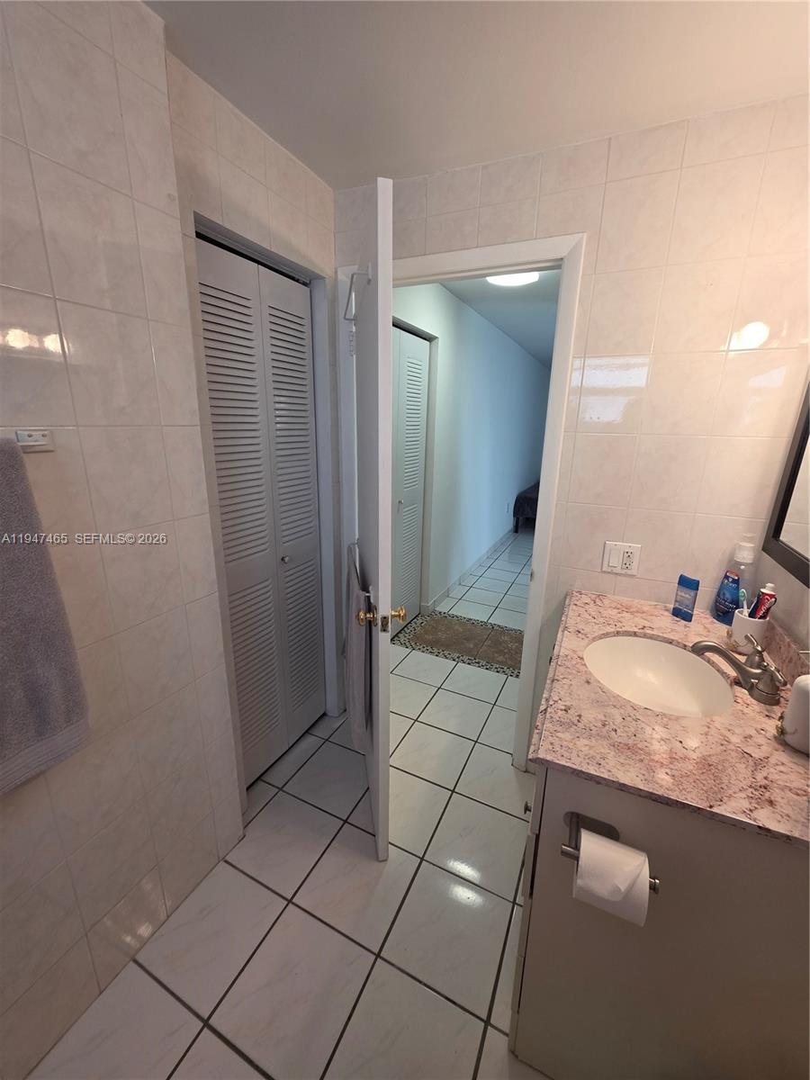 JEFFERSON PLAZA CONDO - Residential Lease