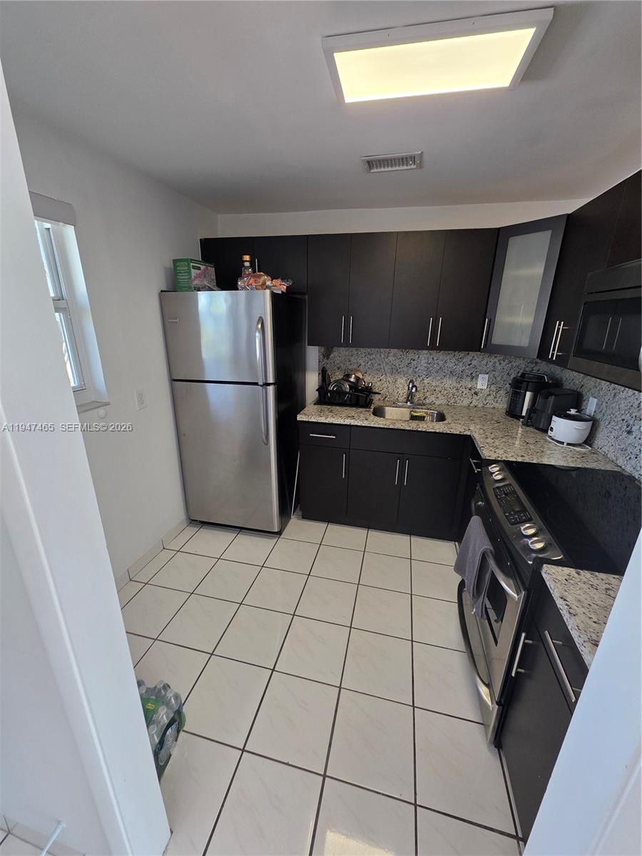 JEFFERSON PLAZA CONDO - Residential Lease