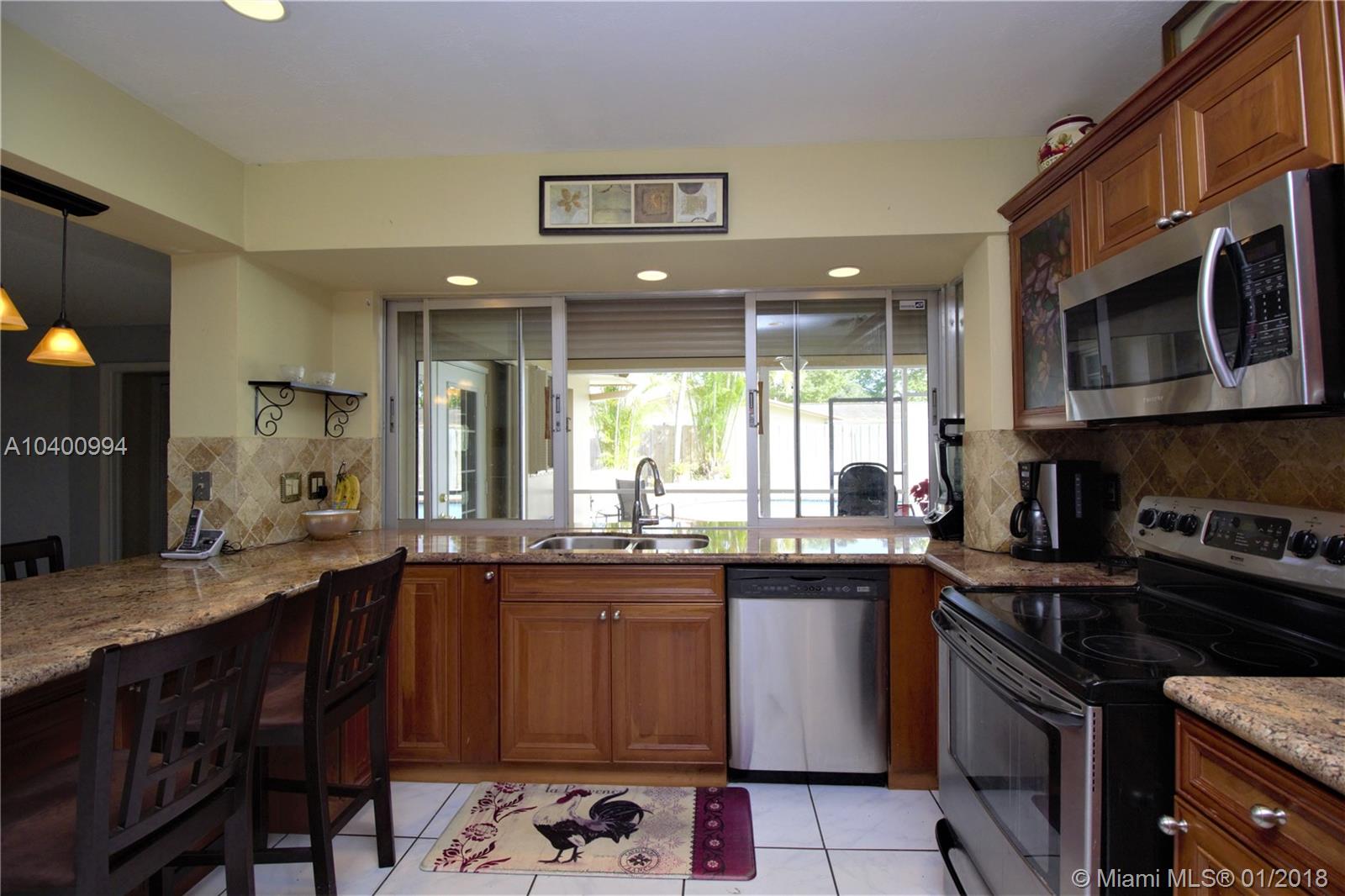 ARROWHEAD COUNTRY HOMES S - Residential