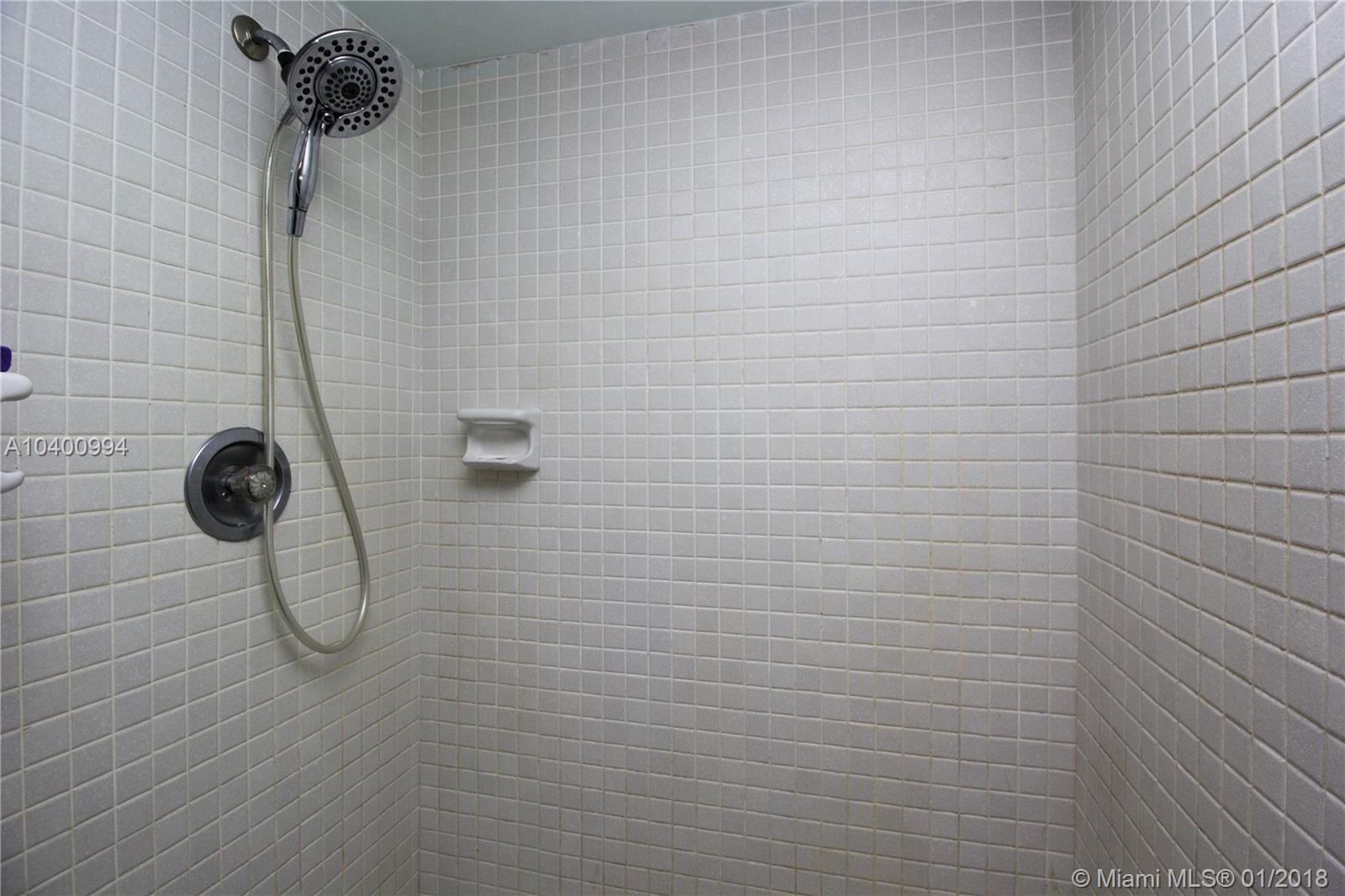 ARROWHEAD COUNTRY HOMES S - Residential