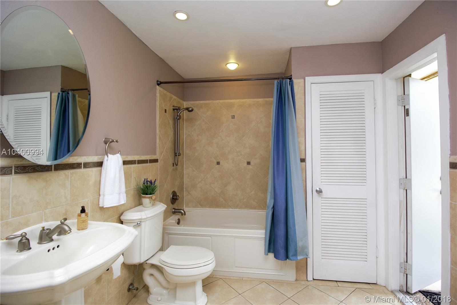 ARROWHEAD COUNTRY HOMES S - Residential