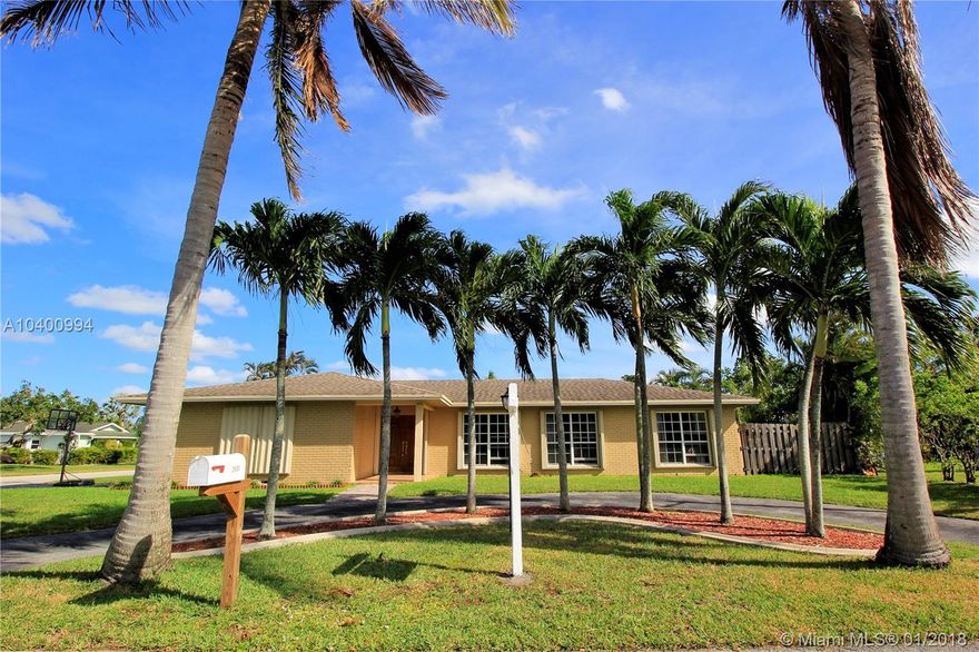 PICTURES COMING SOON!  BECAUSE OF ITS TRADITIONAL "HOMELIKE" APPEARANCE WHEN YOU DRIVE UP THIS GEM WON'T LAST. IT SHOWS LIKE A MODEL W/OPEN SPLIT BEDROOM FLOOR PLAN.  THIS GEM OFFERS AN OPEN KITCHEN WITH GRANITE COUNTER TOPS, SS APPLIANCES, AND NEW KITCHEN CABINETS, 2 CAR GARAGE, NEW POOL PUMP, ROOF AND A/C IN GOOD CONDITION, REMODELED BATHROOMS.  THE BACKYARD IS A DREAM.  IT OFFERS A NEW PRIVACY FENCE, OVERSIZED SCREENED PATIO, AND POOL.  THERE IS ALSO ROOM TO PARK A BOAT OR RV.  THE NEIGHBORHOOD IS QUIET, CLOSE TO GREAT SCHOOLS, SHOPPING, DINING, MAJOR HIGHWAYS.  HURRY THIS GEM WILL NOT LAST!