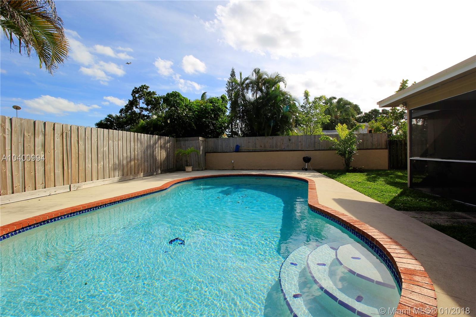 ARROWHEAD COUNTRY HOMES S - Residential