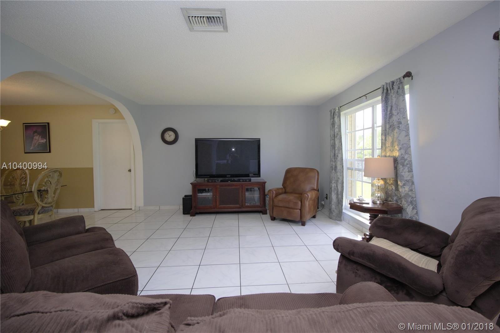 ARROWHEAD COUNTRY HOMES S - Residential