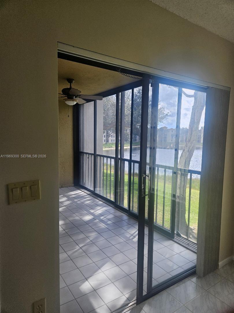 HUNTINGTON POINTE - Residential