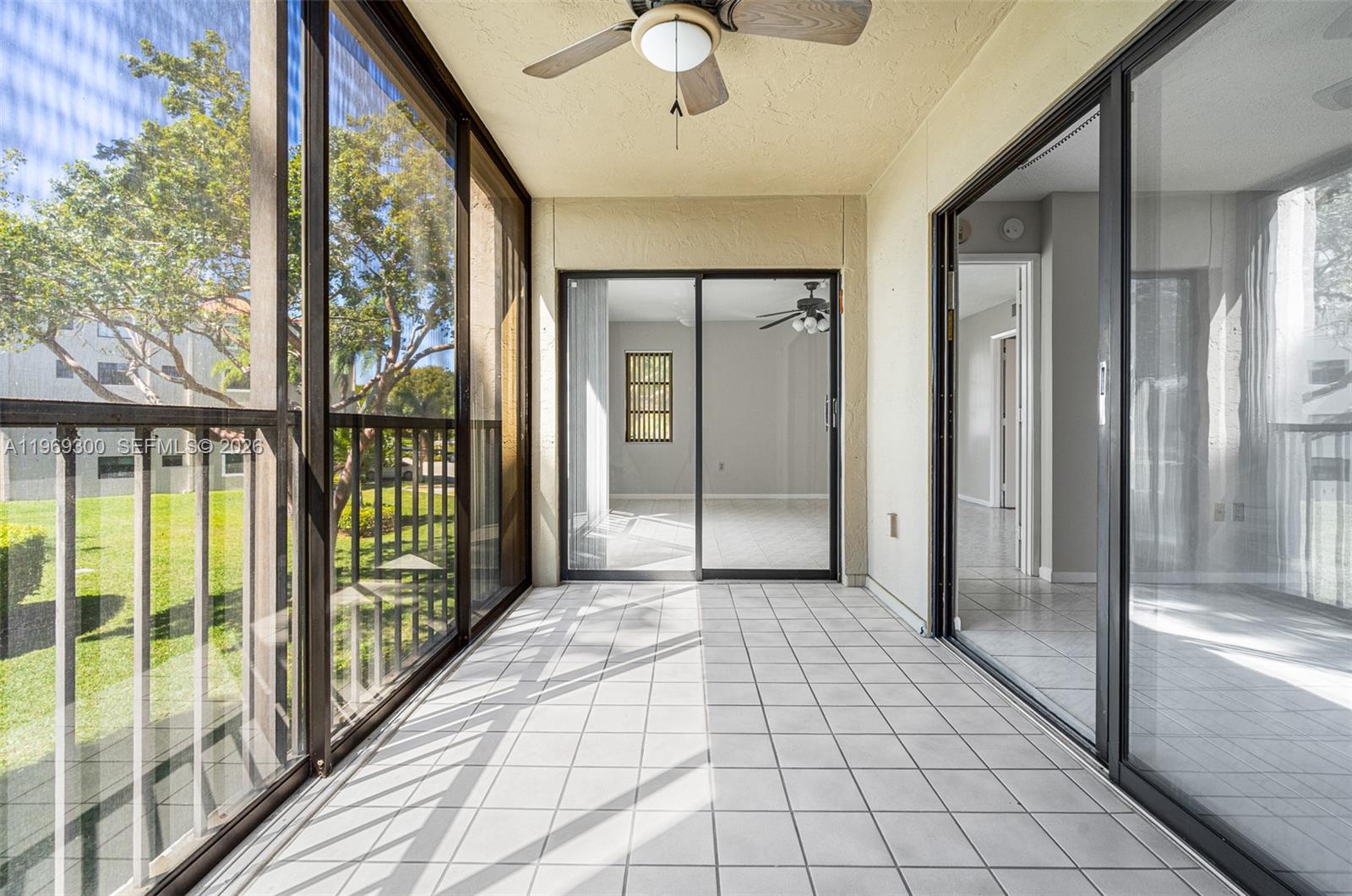 HUNTINGTON POINTE - Residential